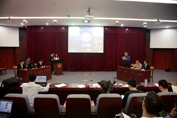 交大密西根学院第十届学生会主席团竞选中期辩论赛顺利举行